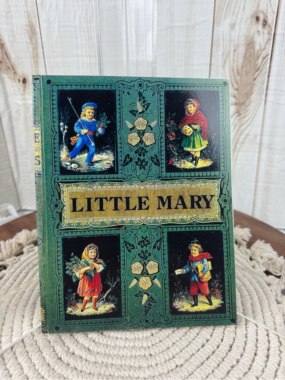 Little Mary paper Dolls Vintage-Style Green Book